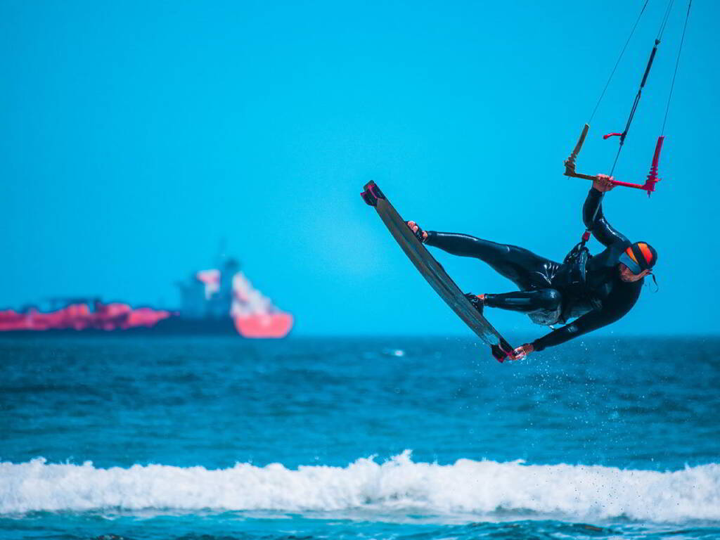 kitesurfing