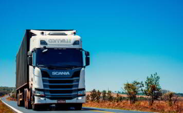 zabezpieczenia w transporcie a sprawna logistyka w firmie